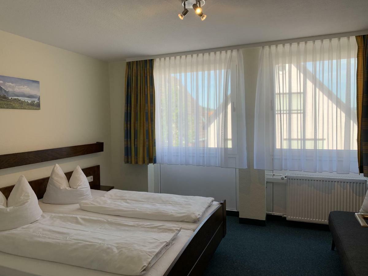 Hotel Lindenhof Mosbach  Bagian luar foto